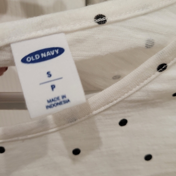 Old Navy Open Back Shirt - Picture 2 of 3